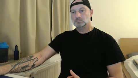 Curman85 online show from October 2025 10:42:01 PM