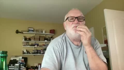 Snapshot of curo69 chatting on January 2025 04:27:01 PM ALAN online show from January 2025 04:27:01 PM