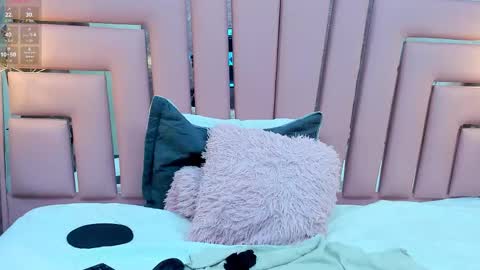 Snapshot of curvy_alyanna chatting on November 2025 12:47:01 PM Alyanna online show from November 2025 12:47:01 PM