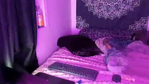 Snapshot of curvybcelinemixe chatting on February 2025 06:39:01 AM Cline  online show from February 2025 06:39:01 AM