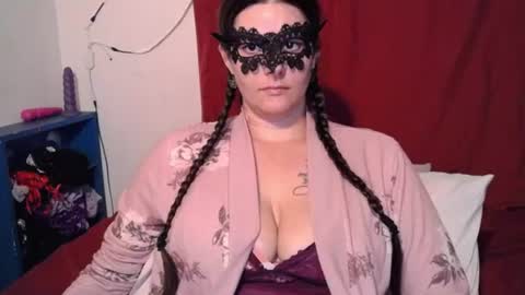 Snapshot of curvygamerceline chatting on June 2026 01:37:01 AM Celine Fawe online show from June 2026 01:37:01 AM