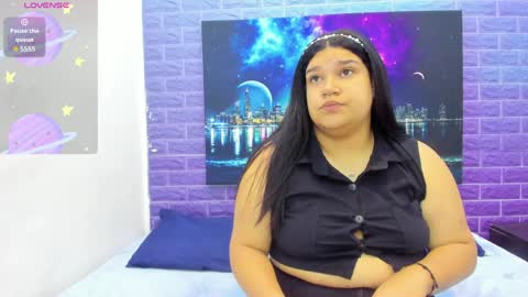 Danna online show from April 2026 10:49:02 AM