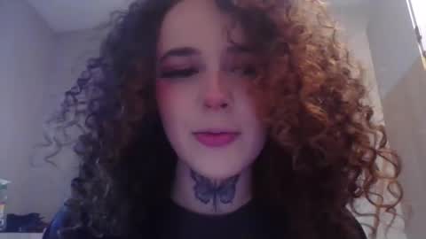 curvyyus online show from February 2026 11:25:01 AM