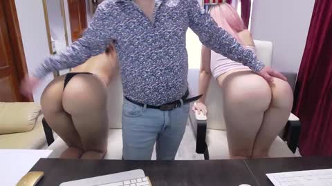 Snapshot of cute00kiara chatting on February 2025 12:58:01 PM  and follow twittercute00kiara2 online show from February 2025 12:58:01 PM