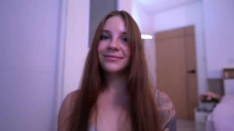 Foxy online show from September 2025 03:30:01 AM