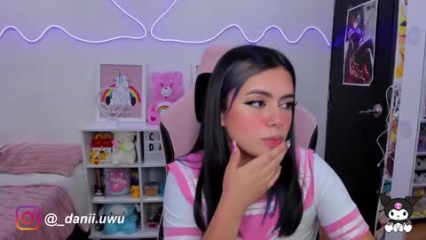 Snapshot of cute_dani__ chatting on February 2025 09:52:02 PM Dani online show from February 2025 09:52:02 PM