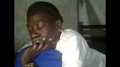 cute_doria online show from December 2025 01:22:02 AM