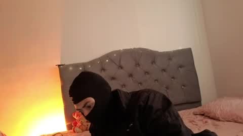 Emma online show from April 2026 12:21:01 PM