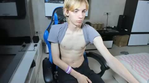 Snapshot of cute_grecha chatting on June 2026 07:17:02 AM Grisha online show from June 2026 07:17:02 AM