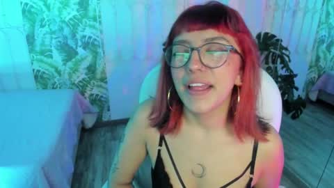 Sofa  online show from November 2025 09:15:01 PM