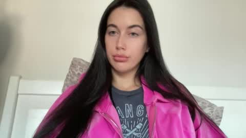 cute_kriss94 online show from November 2025 12:51:02 PM