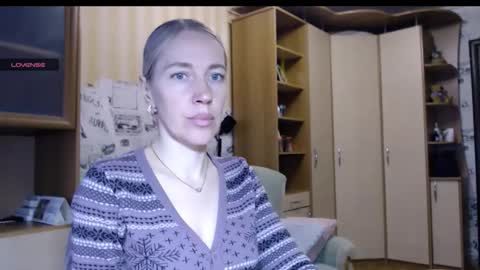 cute_lion_ online show from October 2025 10:12:01 AM