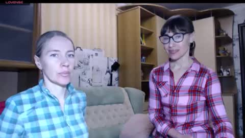 cute_lion_ online show from November 2025 10:48:02 AM