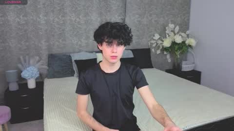 Snapshot of cute_mikex chatting on December 2025 05:32:01 PM Mike online show from December 2025 05:32:01 PM