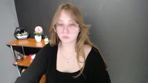 Veronica online show from February 2025 11:47:02 AM