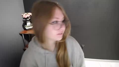 Veronica online show from November 2025 07:18:02 AM