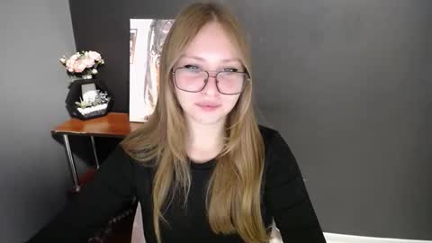 Veronica online show from November 2025 08:02:01 AM