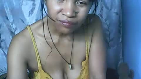 Snapshot of cute_moll chatting on December 2024 05:31:02 PM murielle online show from December 2024 05:31:02 PM