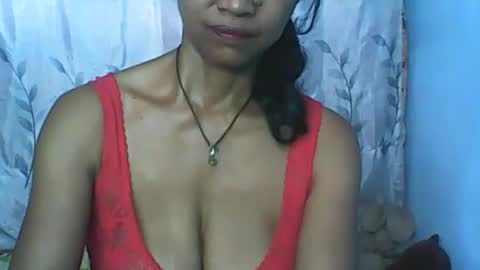 Snapshot of cute_moll chatting on February 2025 11:42:02 AM murielle online show from February 2025 11:42:02 AM