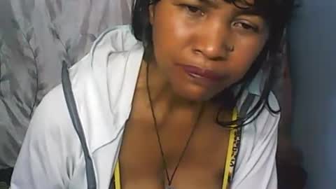 Snapshot of cute_moll chatting on October 2025 08:20:01 AM murielle online show from October 2025 08:20:01 AM