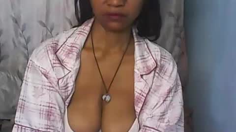 Snapshot of cute_moll chatting on October 2025 09:22:01 AM murielle online show from October 2025 09:22:01 AM