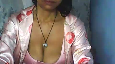 Snapshot of cute_moll chatting on November 2025 02:19:01 PM murielle online show from November 2025 02:19:01 PM