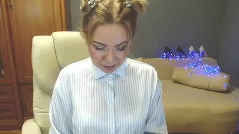 Snapshot of cute_phoenix chatting on July 2026 05:22:01 PM cute_phoenix online show from July 2026 05:22:01 PM