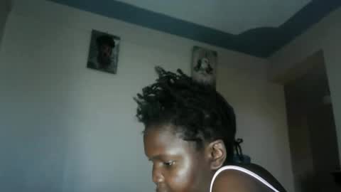 Snapshot of cute_roxie chatting on November 2025 02:29:02 PM cute_roxie online show from November 2025 02:29:02 PM