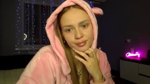 cute_shy06 online show from December 2025 08:59:01 PM