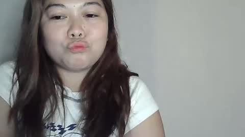 Snapshot of cute_slut09 chatting on July 2026 07:39:02 AM Mimi online show from July 2026 07:39:02 AM