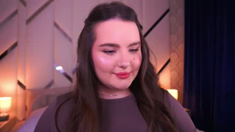 Amber online show from April 2026 12:33:02 AM