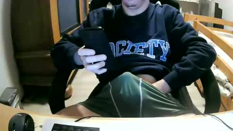 Cuteboy090 online show from April 2026 11:00:01 PM