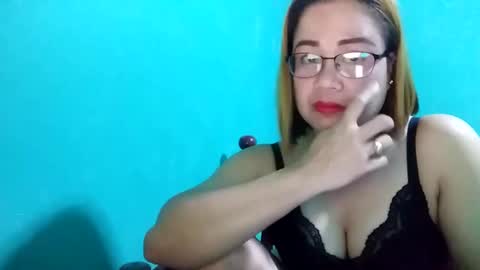 Snapshot of cutechey06 chatting on January 2025 07:48:02 PM Sky online show from January 2025 07:48:02 PM