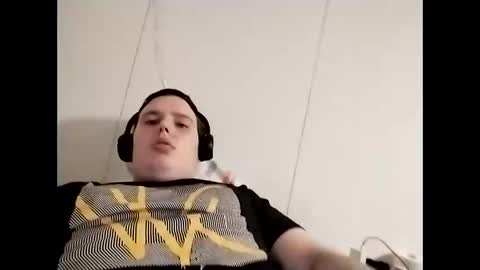 Snapshot of cutedude92 chatting on December 2025 11:02:01 PM CuteguyBWC92 online show from December 2025 11:02:01 PM