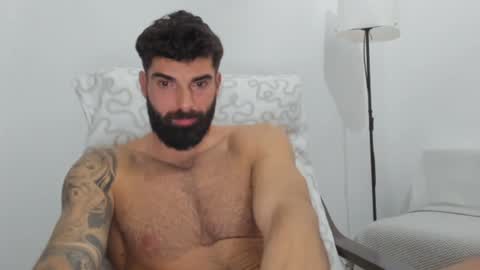 cuteeboy online show from February 2025 06:45:01 PM