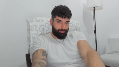 cuteeboy online show from February 2025 06:32:02 PM