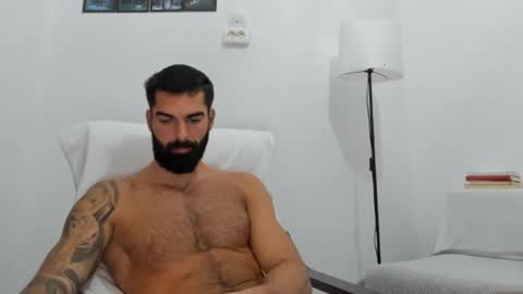 cuteeboy online show from October 2025 06:00:01 AM