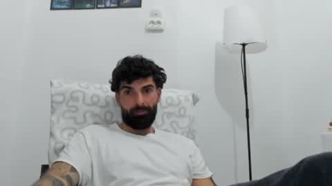 cuteeboy online show from March 2026 06:14:02 PM