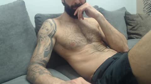 cuteeboy online show from April 2026 07:25:02 PM