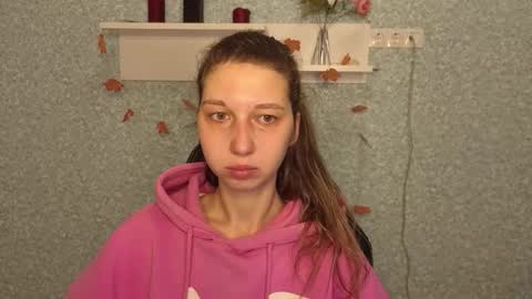 Elli online show from November 2025 05:29:02 AM