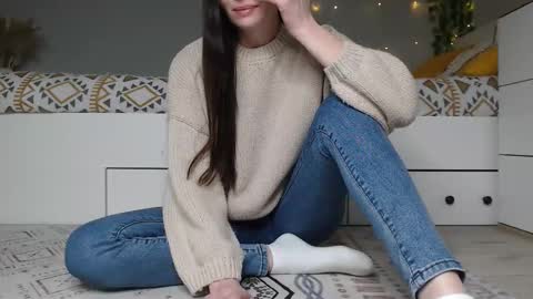 Snapshot of cuteemouse chatting on November 2025 11:23:02 AM Anna online show from November 2025 11:23:02 AM