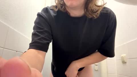 Snapshot of cuteguy6668889 chatting on January 2026 12:30:01 PM Cutegoth online show from January 2026 12:30:01 PM