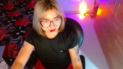 isabella online show from March 2026 03:18:01 PM