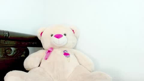 Mishel online show from December 2024 05:12:01 AM