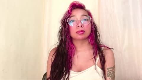Mishel online show from September 2025 04:16:01 AM