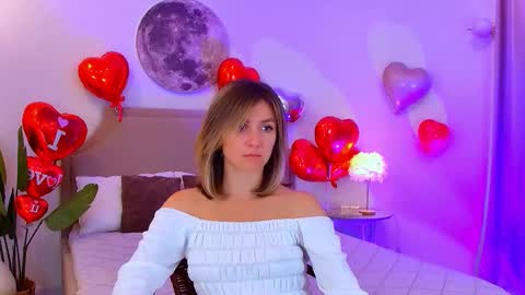 Snapshot of cutemirage chatting on February 2026 03:18:02 PM cutemirage online show from February 2026 03:18:02 PM