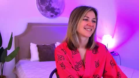 Snapshot of cutemirage chatting on February 2026 02:40:02 PM cutemirage online show from February 2026 02:40:02 PM