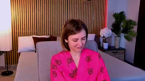 Snapshot of cutemirage chatting on April 2026 02:45:02 PM cutemirage online show from April 2026 02:45:02 PM