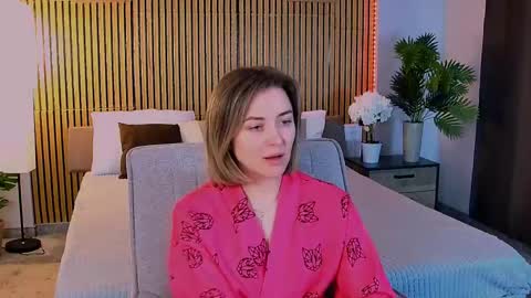 Snapshot of cutemirage chatting on April 2026 02:52:02 PM cutemirage online show from April 2026 02:52:02 PM