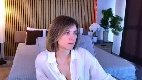 Snapshot of cutemirage chatting on April 2026 02:37:01 PM cutemirage online show from April 2026 02:37:01 PM